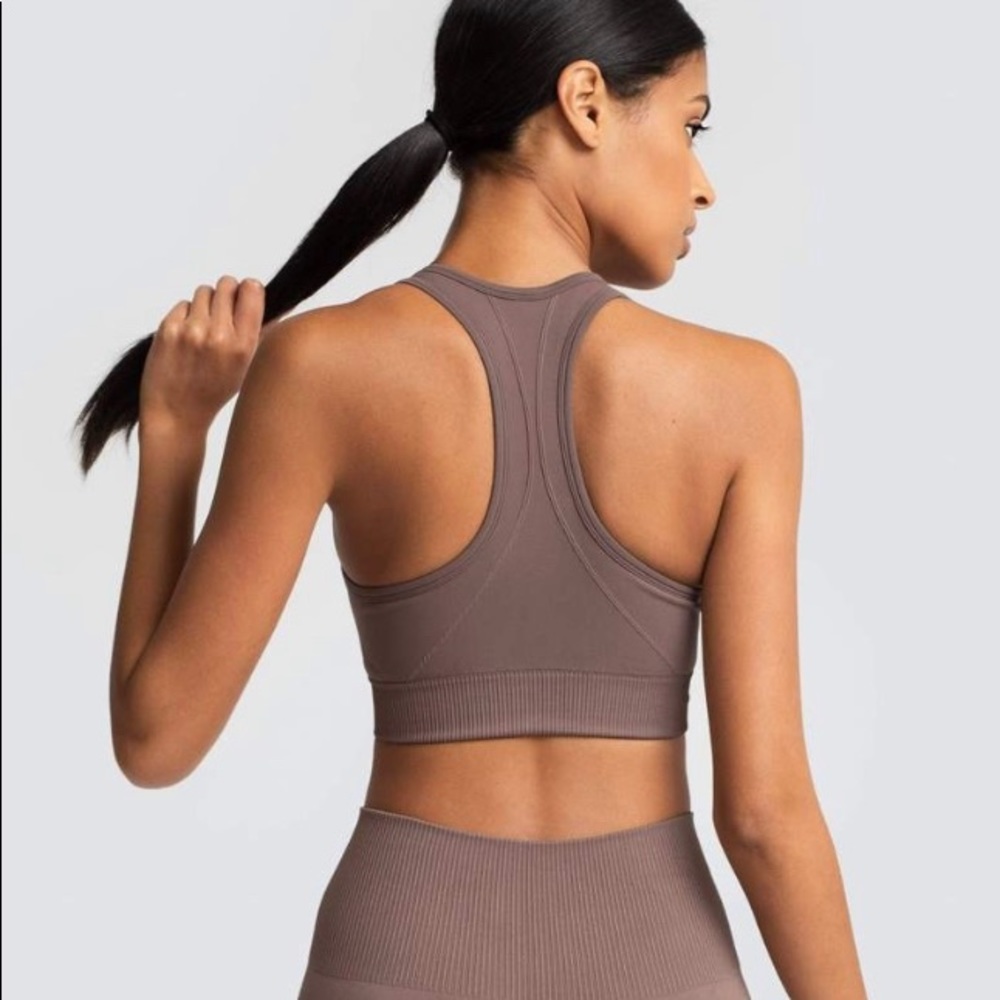 Doyoueven Sports Bra